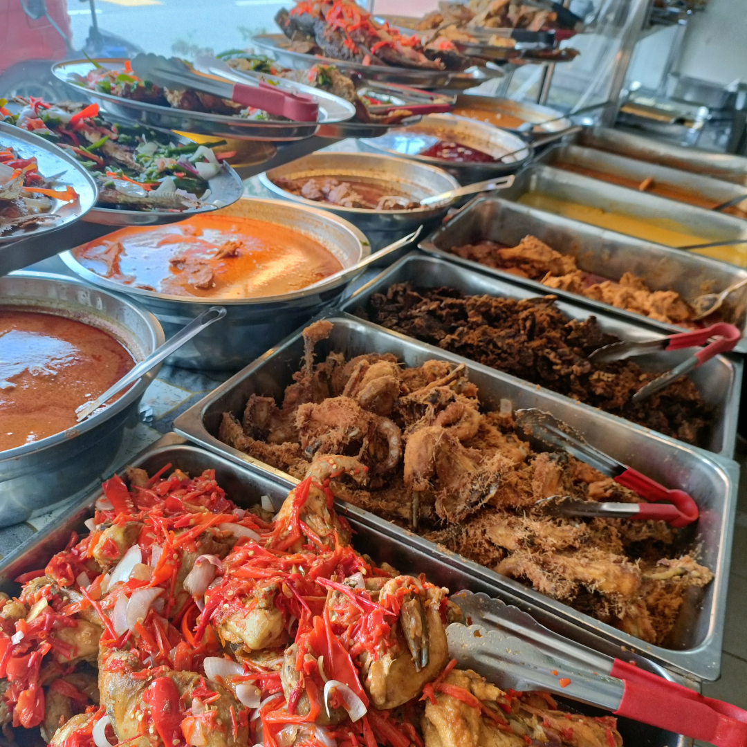 Masakan Padang Asli Kampung Baru – Beraneka Pilihan Lauk yang&nbsp;Sedap!