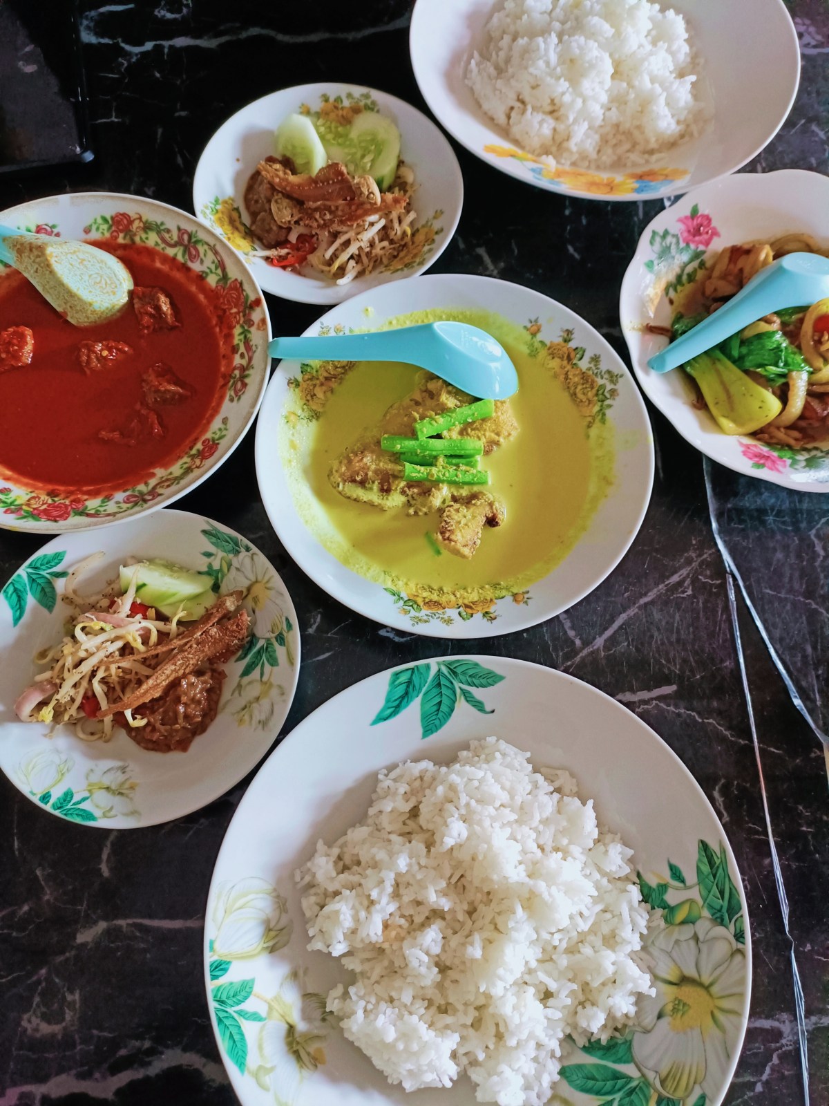 Watie Corner Masak Lomak Cili Padi: Masakan Kampung&nbsp;Panas-Panas!