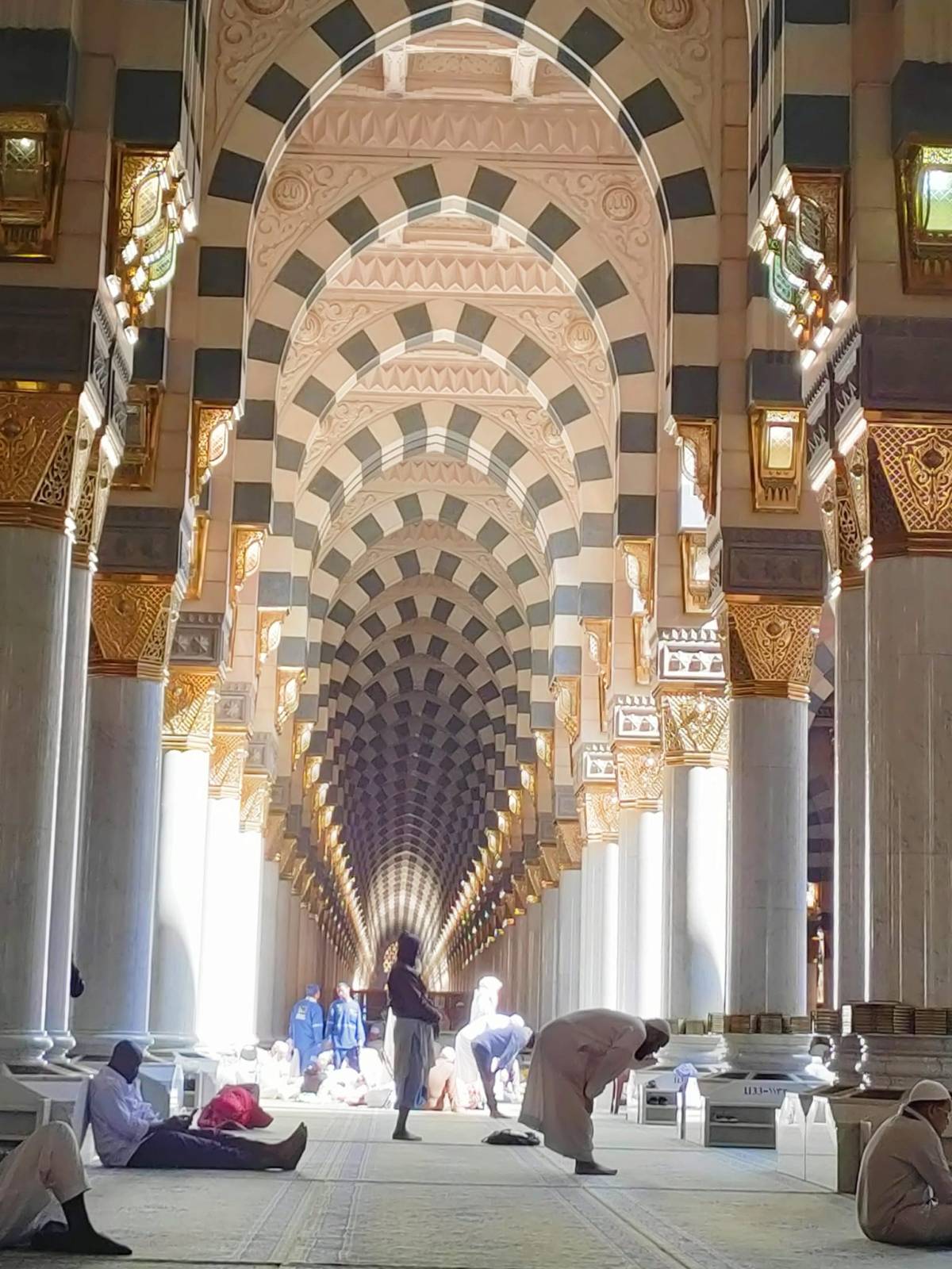 LENSA MYMUSLIMIN – Perjalanan Umrah ke Madinah &&nbsp;Mekah