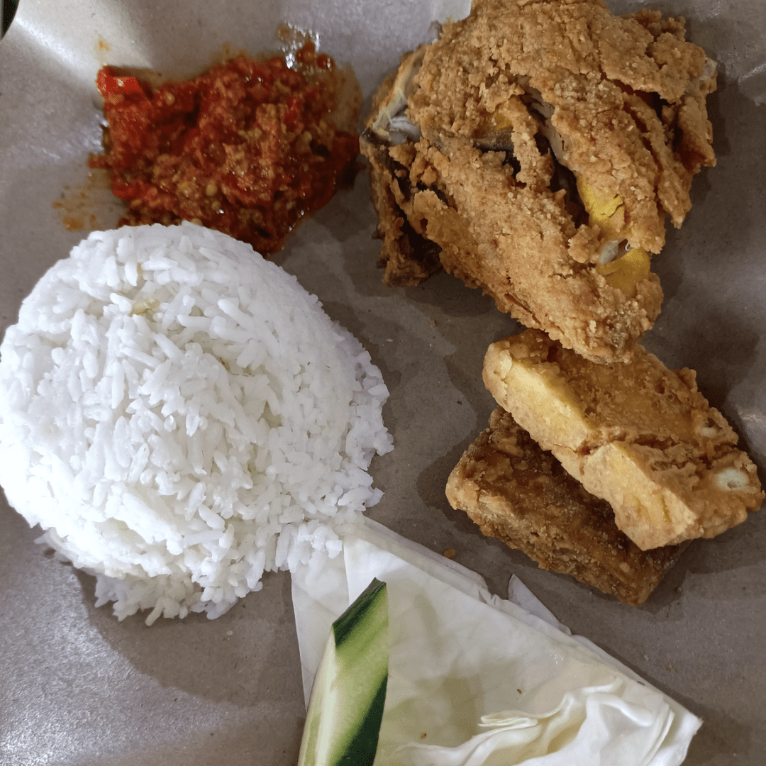 Warong Geprek – Bukan Pedas&nbsp;Biasa-Biasa